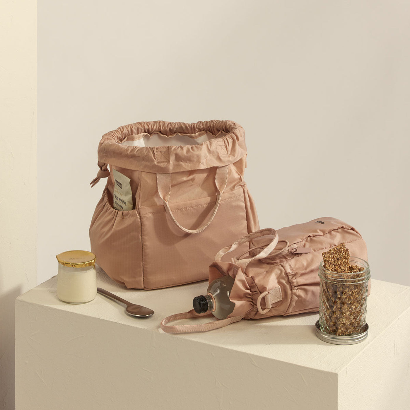 Portable Water Bottle Bag Drawstring Nylon Crossbody Bag Handbag