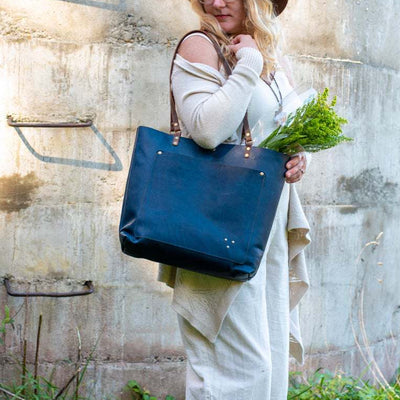 Large Rivet Tote For Women Commuter Oil Wax Leather Bag