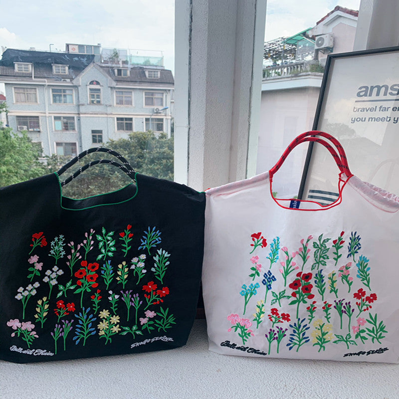 Floral Embroideried Handbag Durable Drawstring Nylon Shoulder Bag For Women