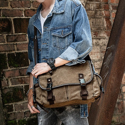 Large Capacity Lightweight Vintage Messenger Bag