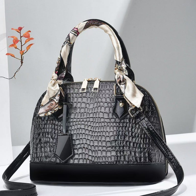 Snakeskin Grain Top Handbag Large Capacity Seashell Crossbody Bag