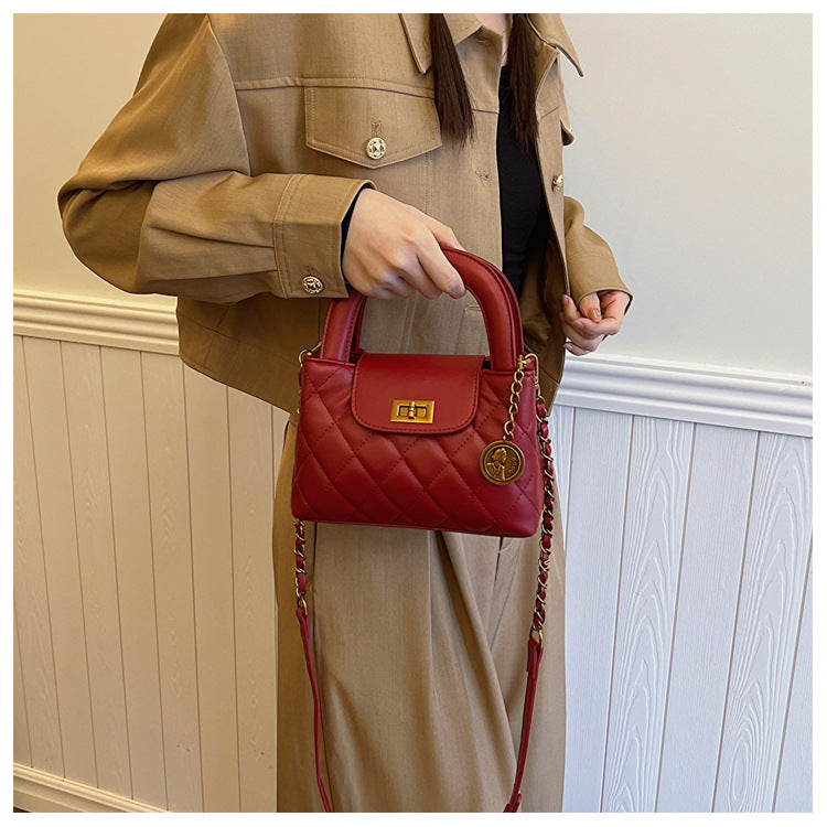 Elegant Chain Purse Vegan Leather Crossbody Bag For Women