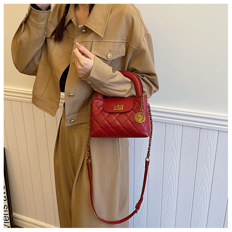 Elegant Chain Purse Vegan Leather Crossbody Bag For Women