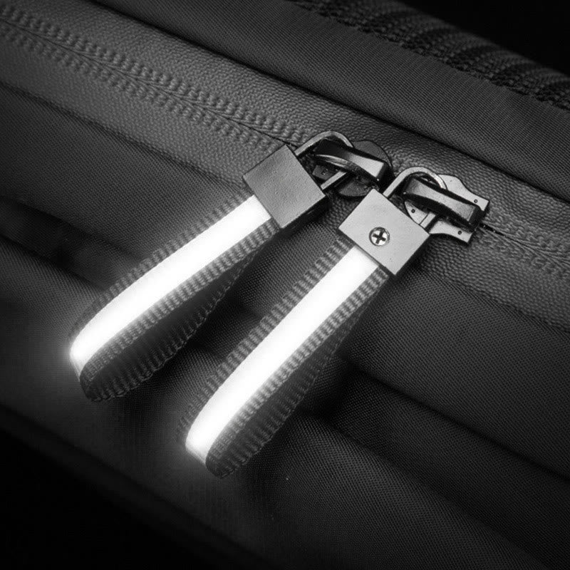 Lightweigh Travel Bag for Men Trendy One-Shoulder Sling Bag Daypack