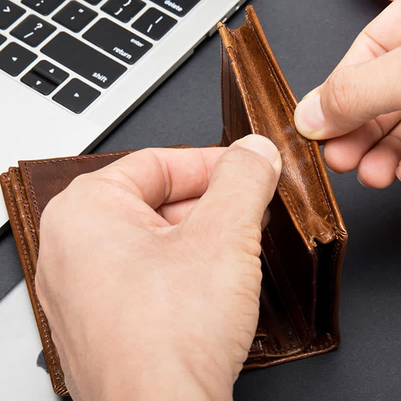 Retro Leather Wallet for Men RFID Blocking Credit Card Holder