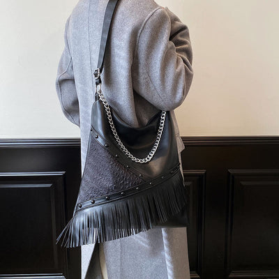 Rivet Tote Bag Women Large Capacity Motorcycle Tassel Chain Bag