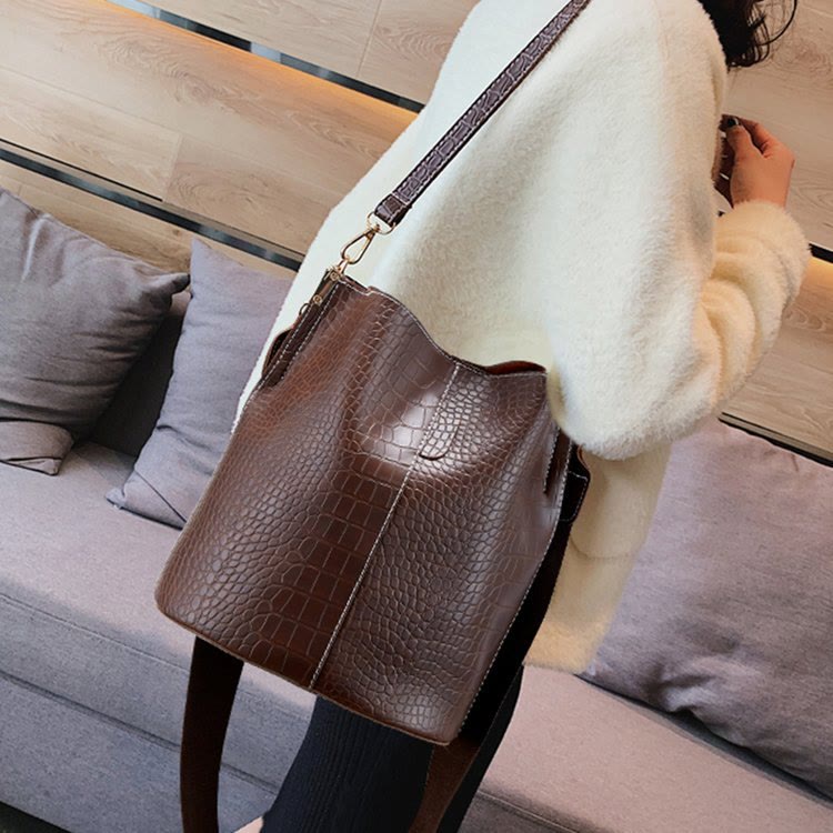 Crocodile Print Leather Cross Body Purse Single Shoulder Bucket Bag